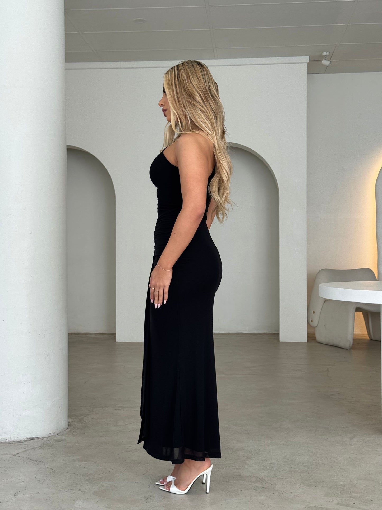 LIVY DRESS - BLACK