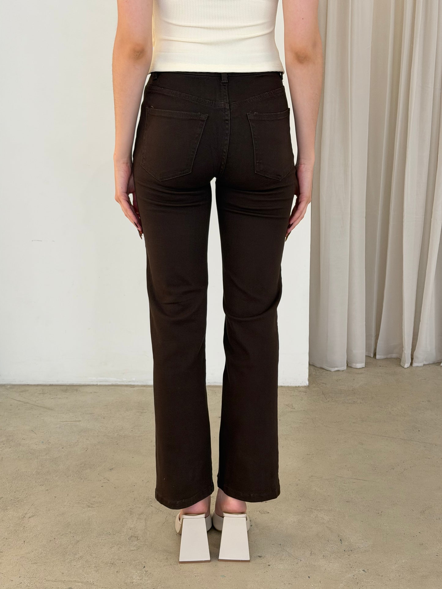 AMELIA JEANS - CHOCOLATE