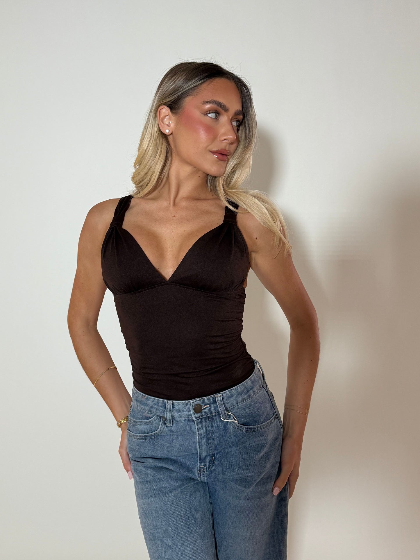 AVERY TOP - BROWN