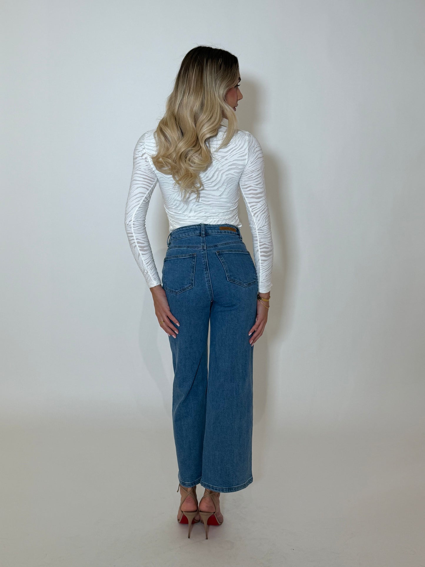BAILEY TOP - WHITE