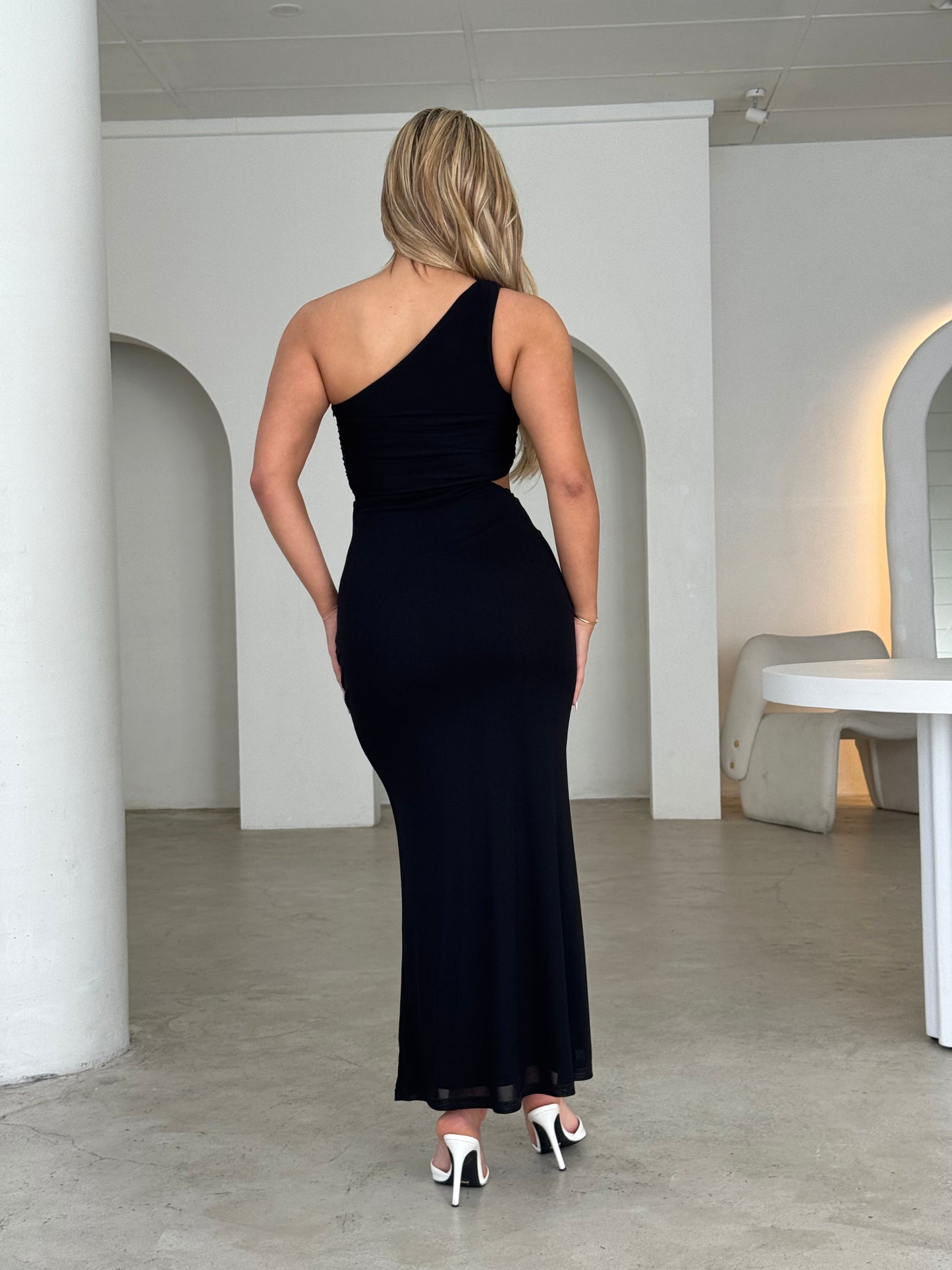LIVY DRESS - BLACK