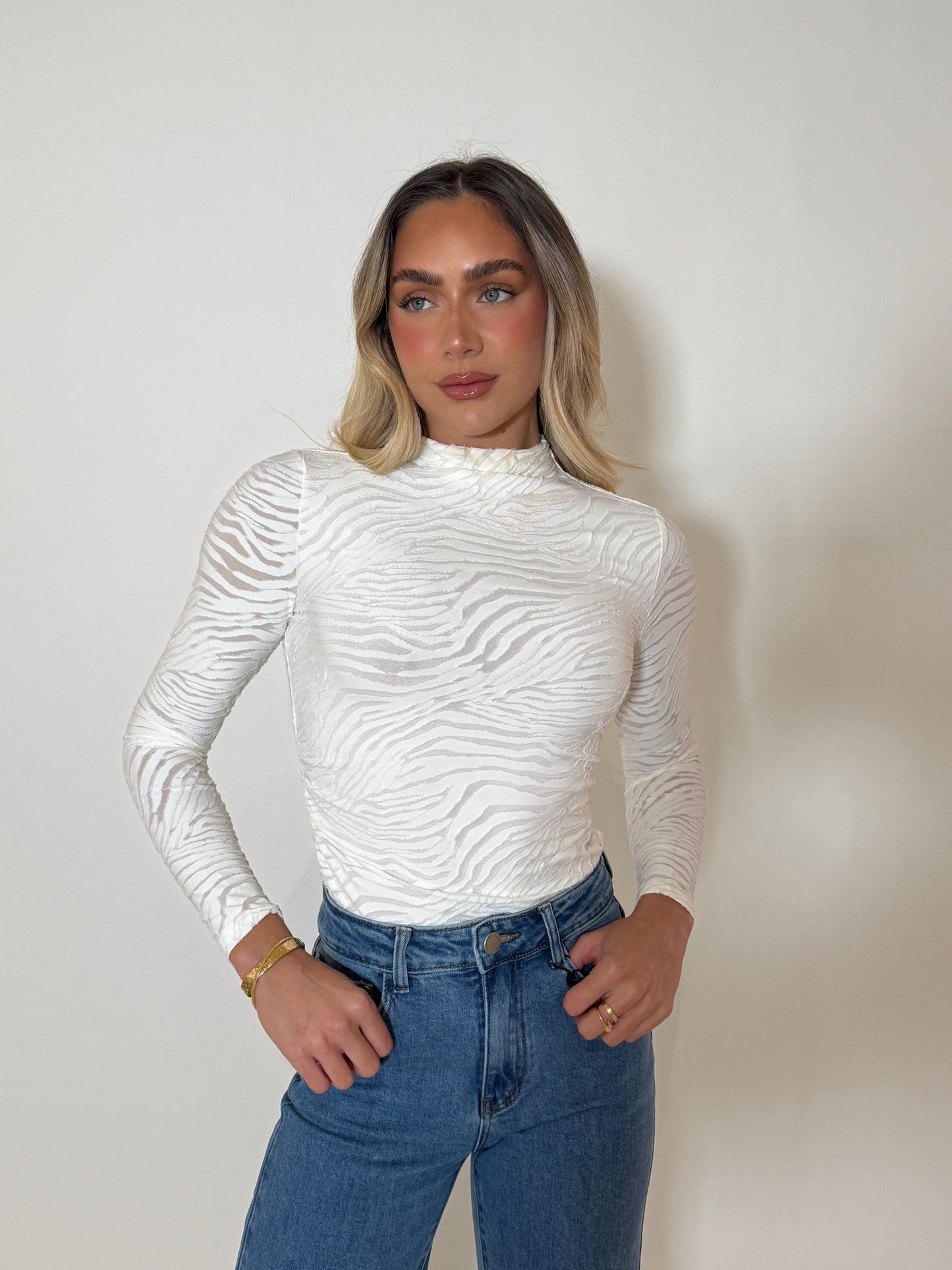 BAILEY TOP - WHITE