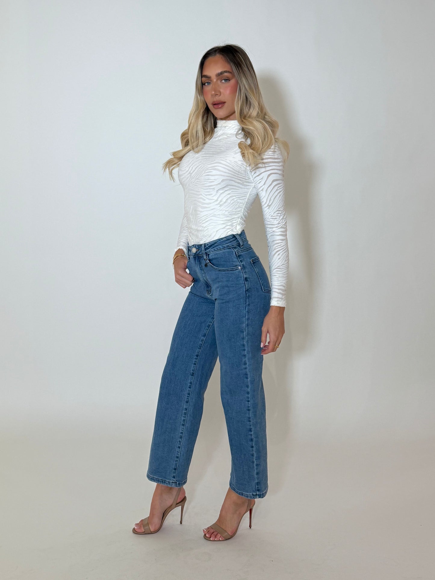 BAILEY TOP - WHITE