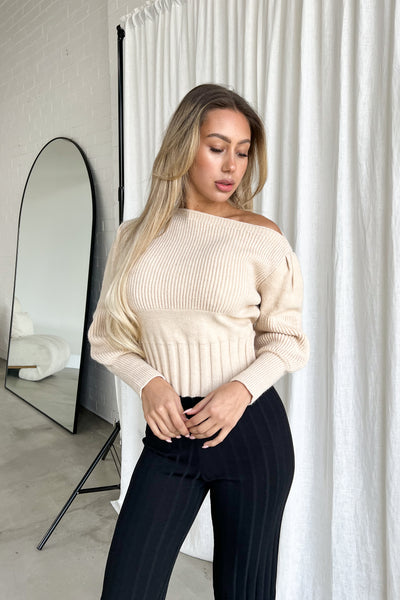 JULIENE KNIT TOP - SAND