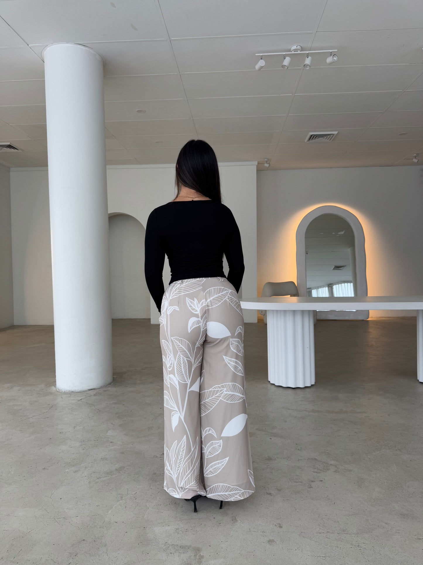 LIMI PANTS - BEIGE