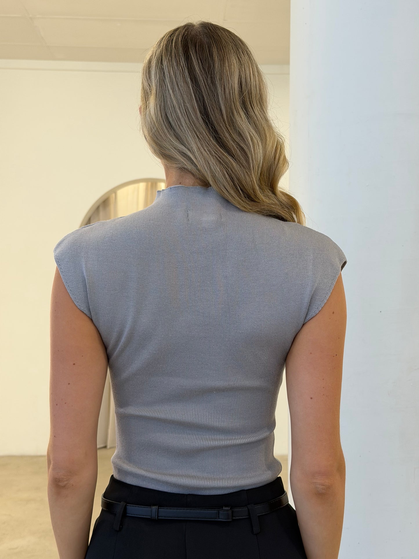 WREN KNIT TOP - GREY