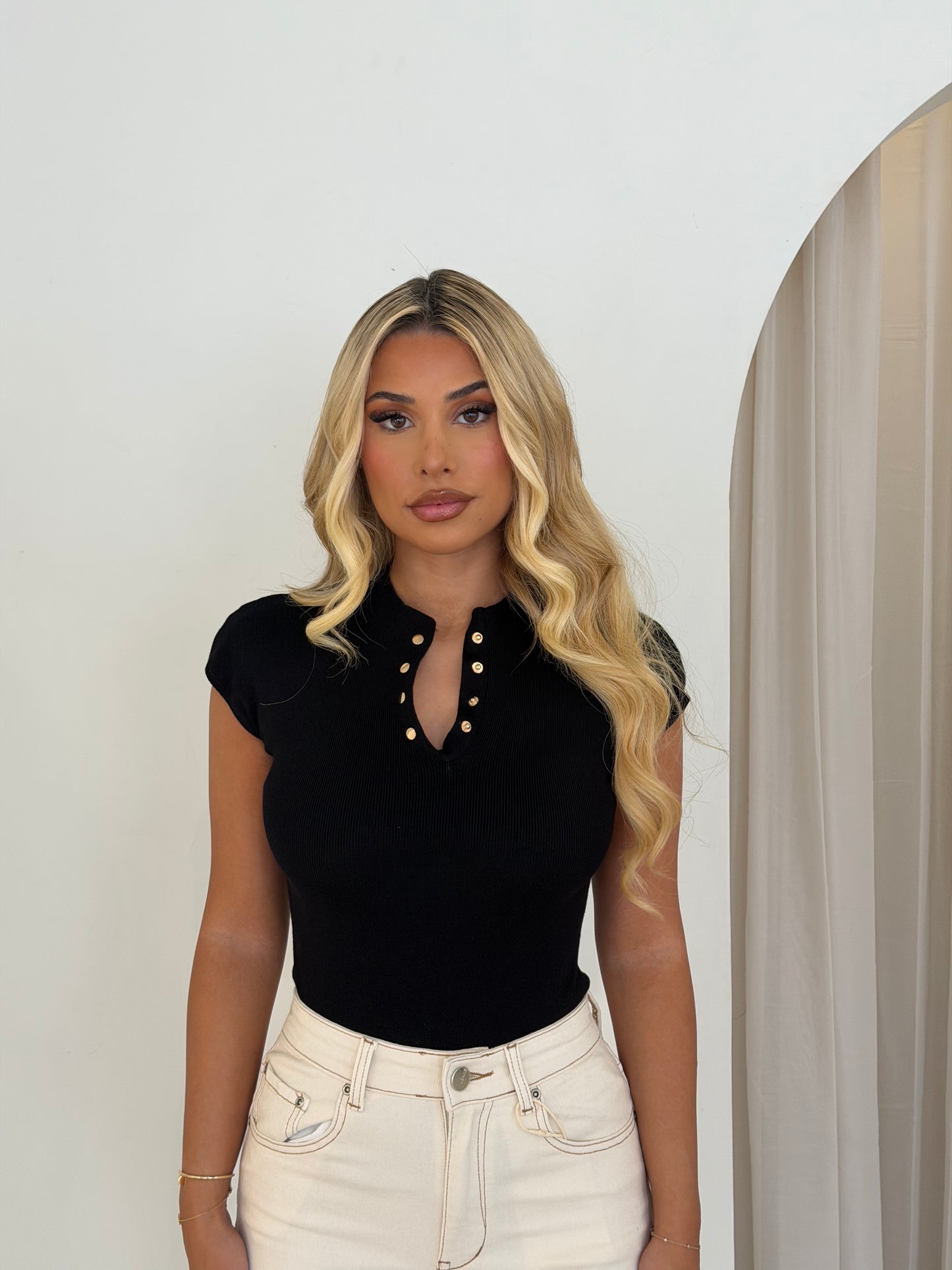 LAILI TOP - BLACK