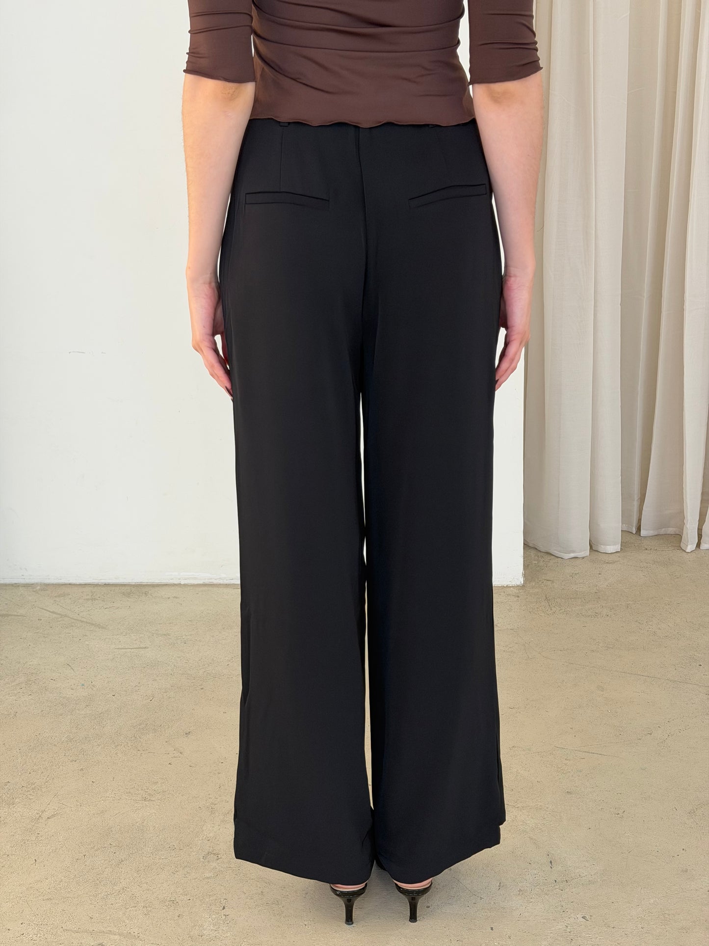 CARI PANTS - BLACK