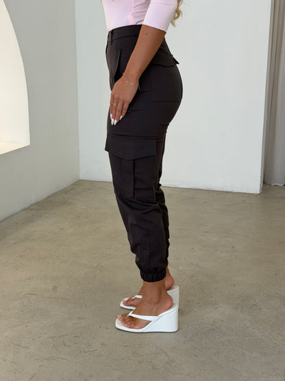 JISOO PANTS - BROWN